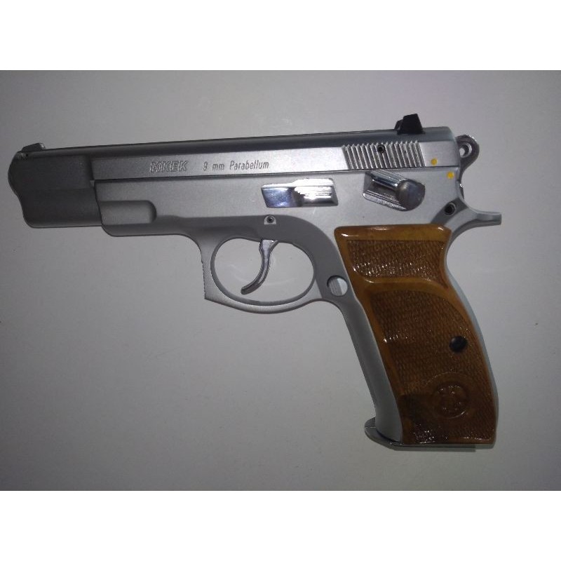 Askeri personelden ,Sıfır ayarında , Sahibinden satılık canik 55 parabellum,  light özel beyaz krom kaplama olup çok temiz silah ,lütfen ciddi alıcılar arasın