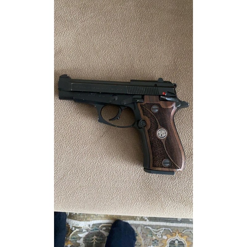 İtalya Beretta F 81