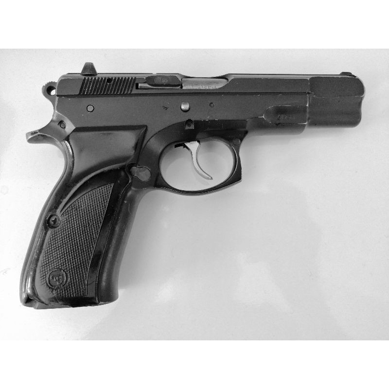 EMEKLİ POLİSTEN SAAT GİBİ ORJİNAL CZ 75 B