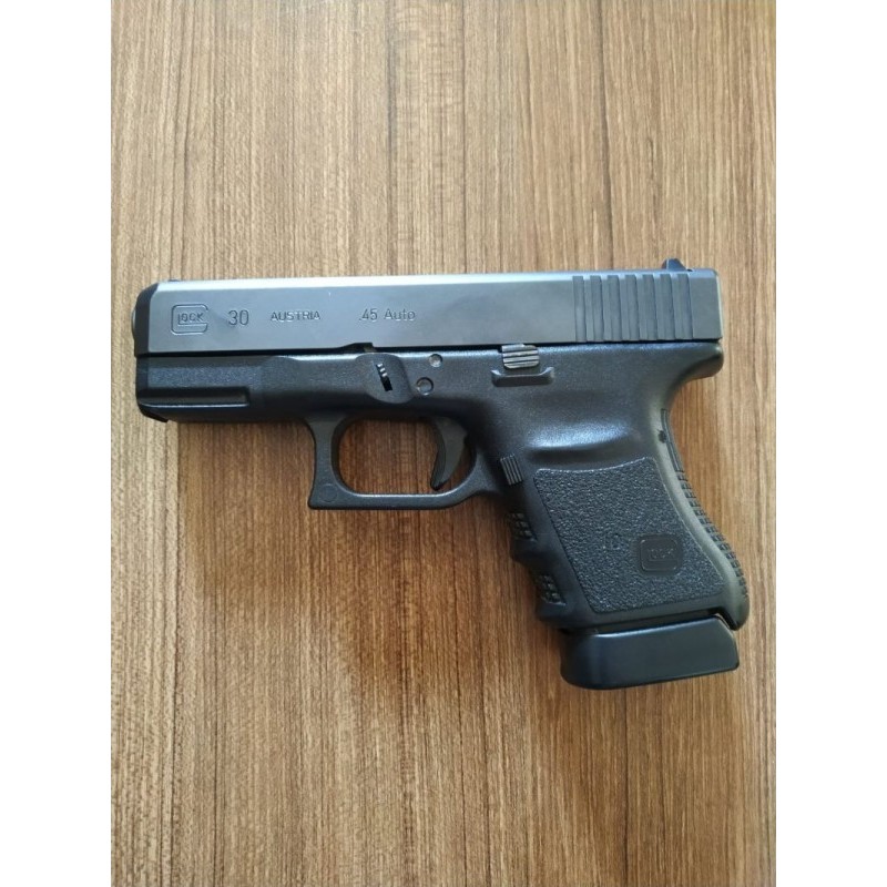 GLOCK G30 .45 Auto Yanındaki Bodyguard...