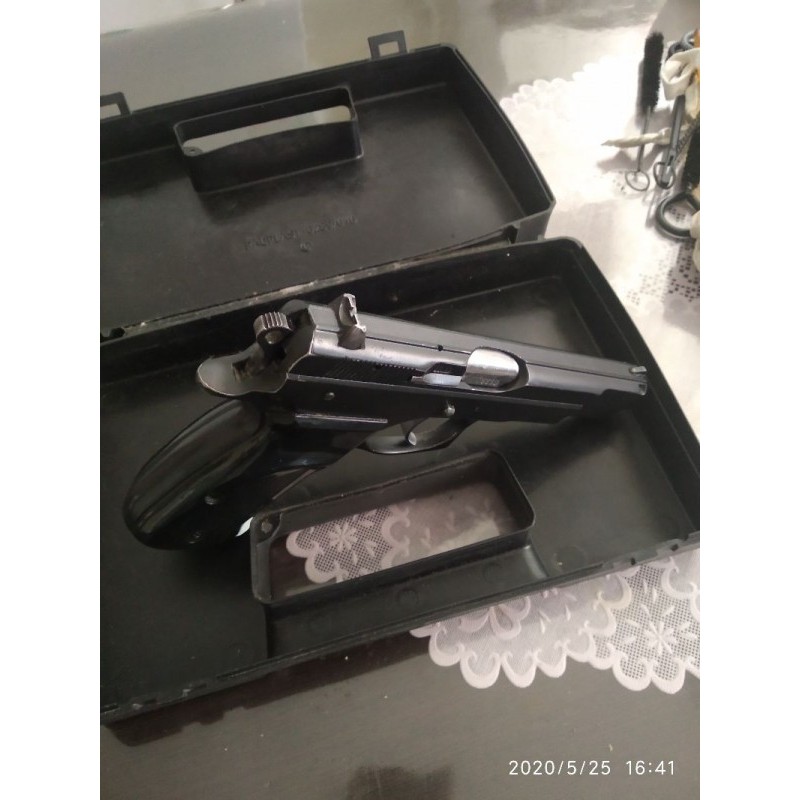 EMEKLİ POLİS TEN SIFIR AYARINDA CZ 75