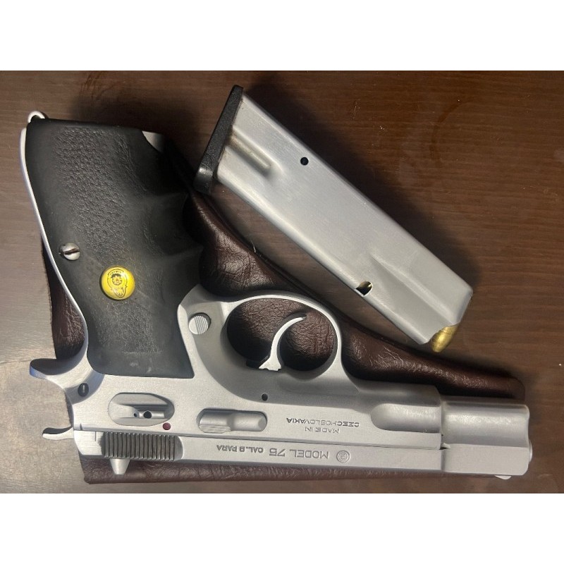 CZ-75B Emekli kamu görevlisinde