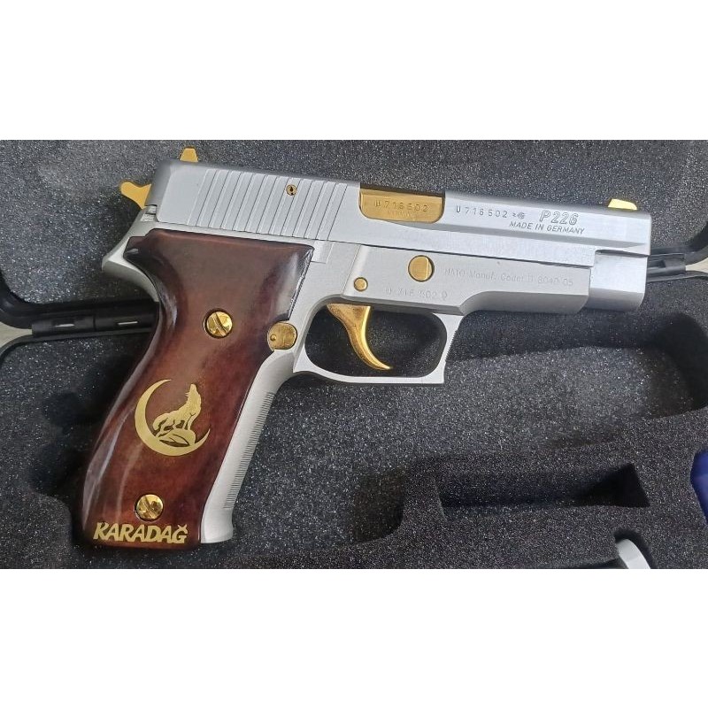 EMEKLİ EMNİYET GÖREVLİSİNDEN KUTUSUNDA SIFIR AYARINDA ÇOK AZ KULLANILAN KROM KAPLAMA SİGSAUER P 226 - 7000 DOLAR
