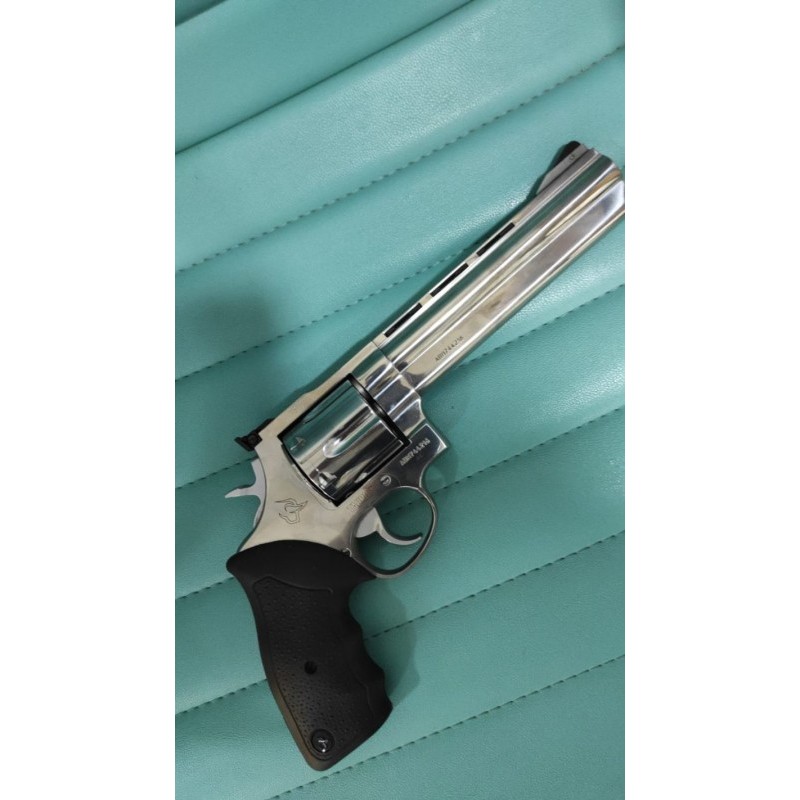 TAURUS 44 MAGNUM