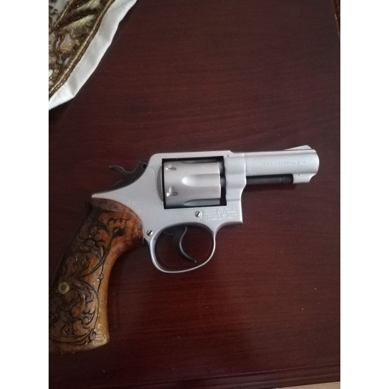 çok temiz aşırı temiz ABD yapımı 38 lik Smith wesson satiliktir