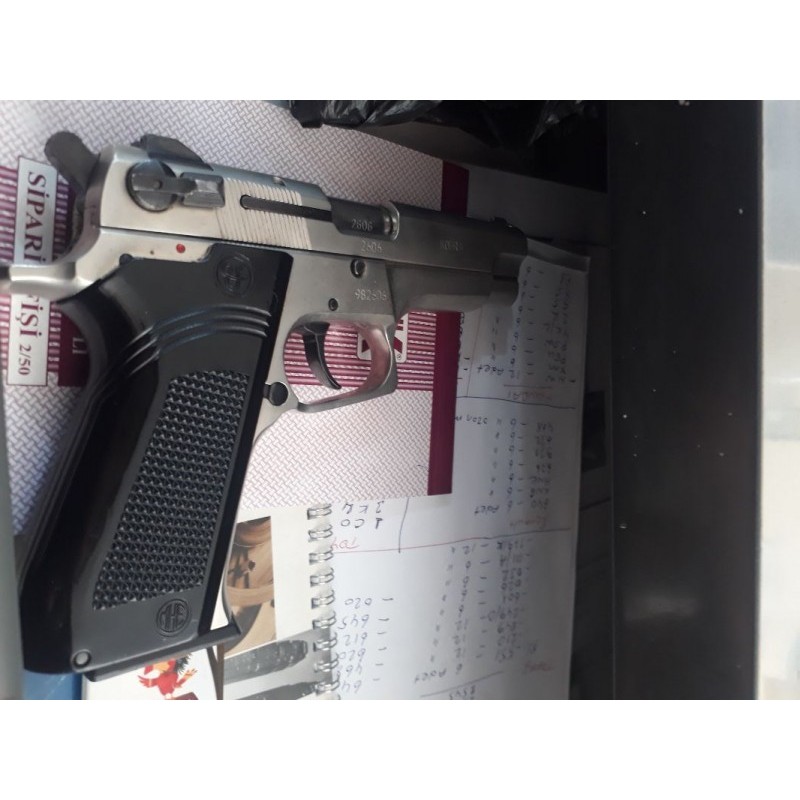 Memurdan temiz silah