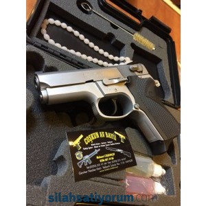 Sıfır kutusunda Smith&Wesson