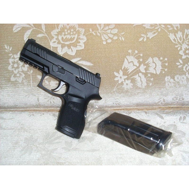 SİG SAURE P320 HİÇ ATIŞ YAPILMADI SIFIR KUTUSUNDA