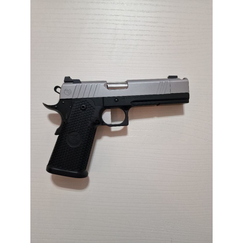 Sıfır kutusunda Nighthawk Custom