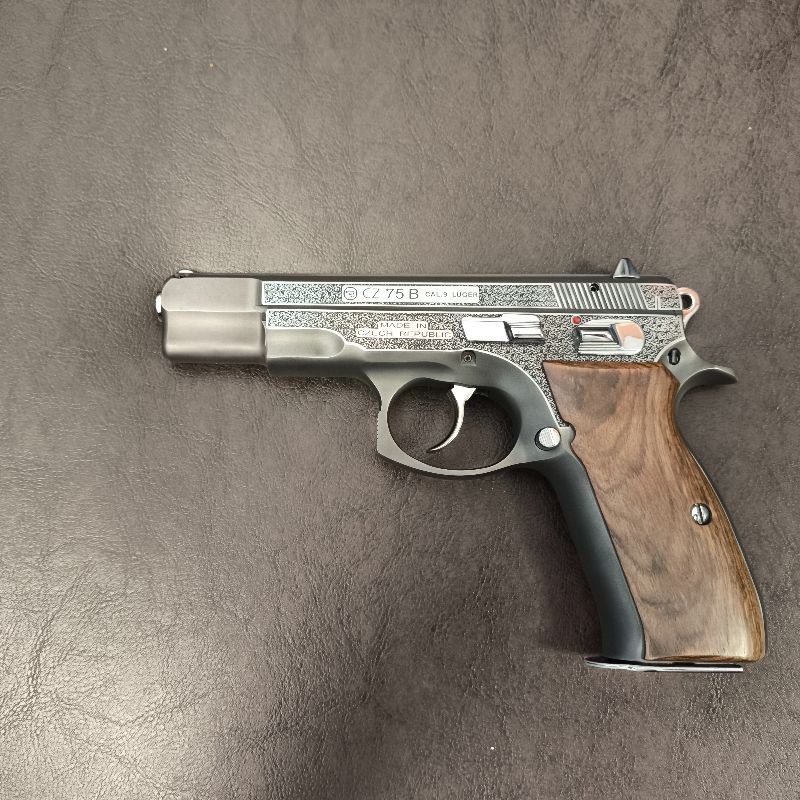 Emsalsiz CZ75B