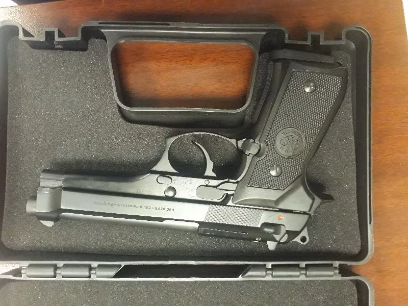 BERETTA SIYAH