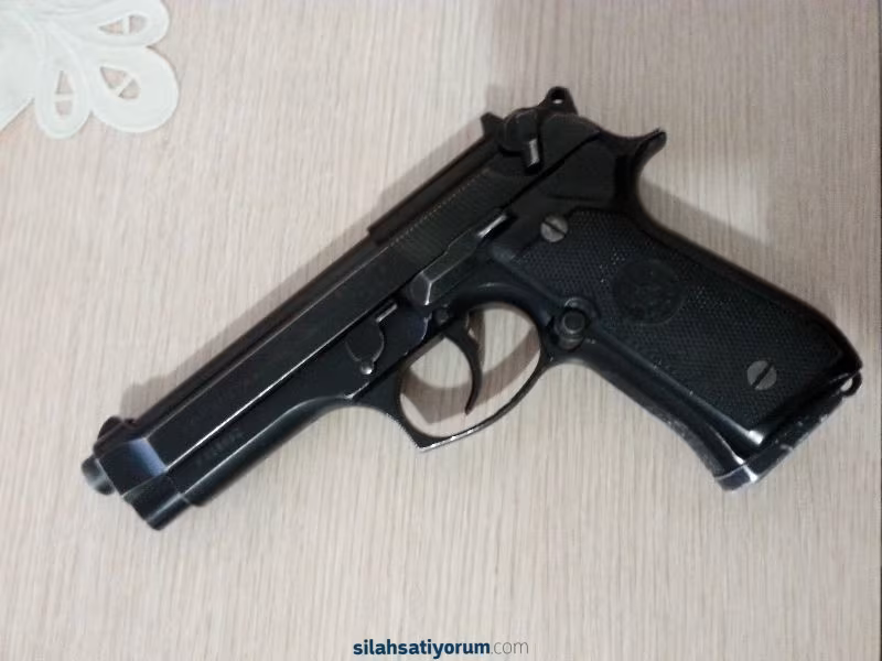 BARETTA
