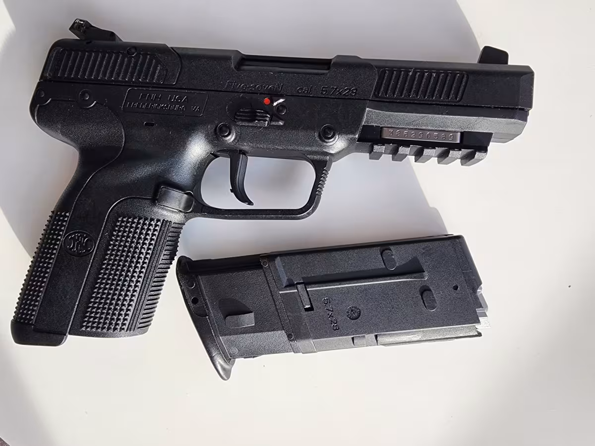 Fabrique Nationale FN Five Seven 5.7mm  SAHİBİNDEN SIFIR