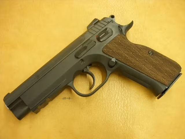 Memurdan sıfır gibi cz st9