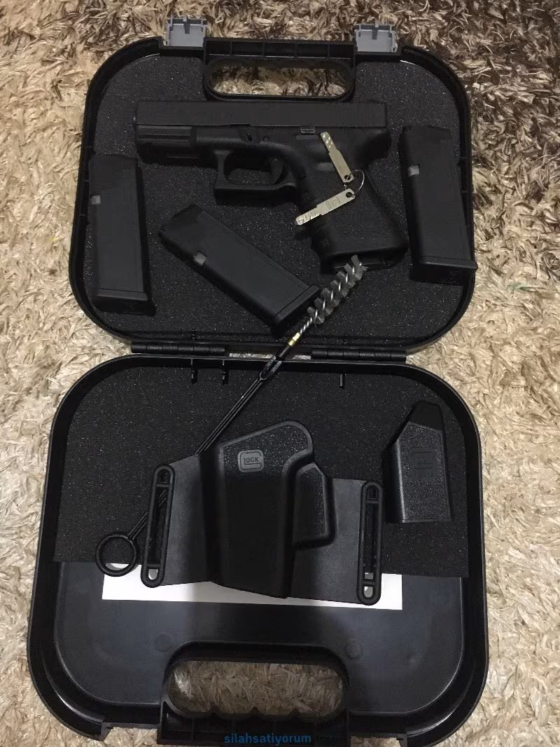 Yargı mensubundan az kullanılmış anahtarlı glock 19c