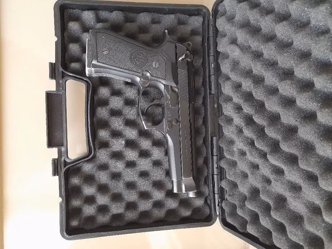 Beretta F92 9mm kamu personeli