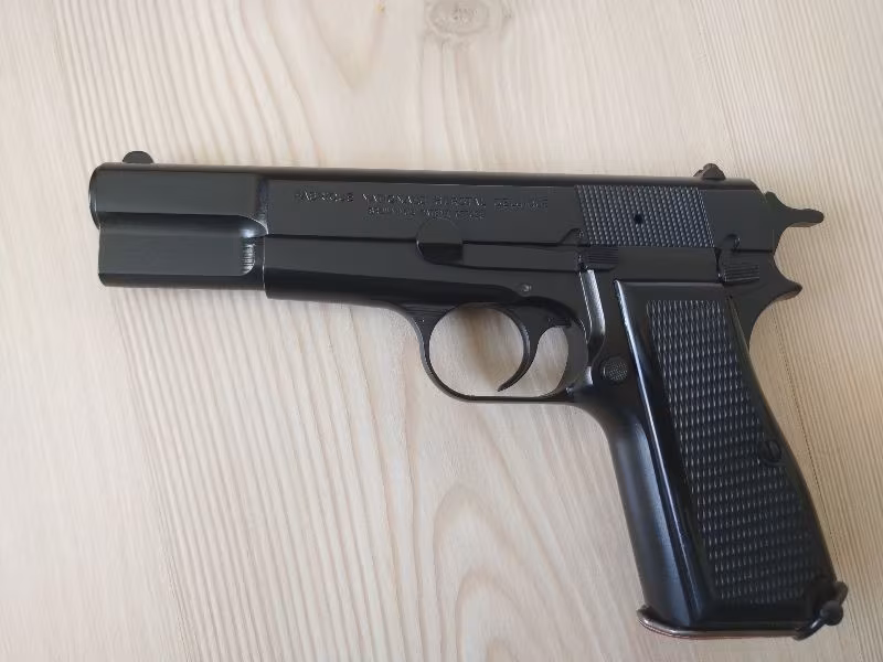 Çok temiz ve bakımlı BROWNİNG 245 serisi