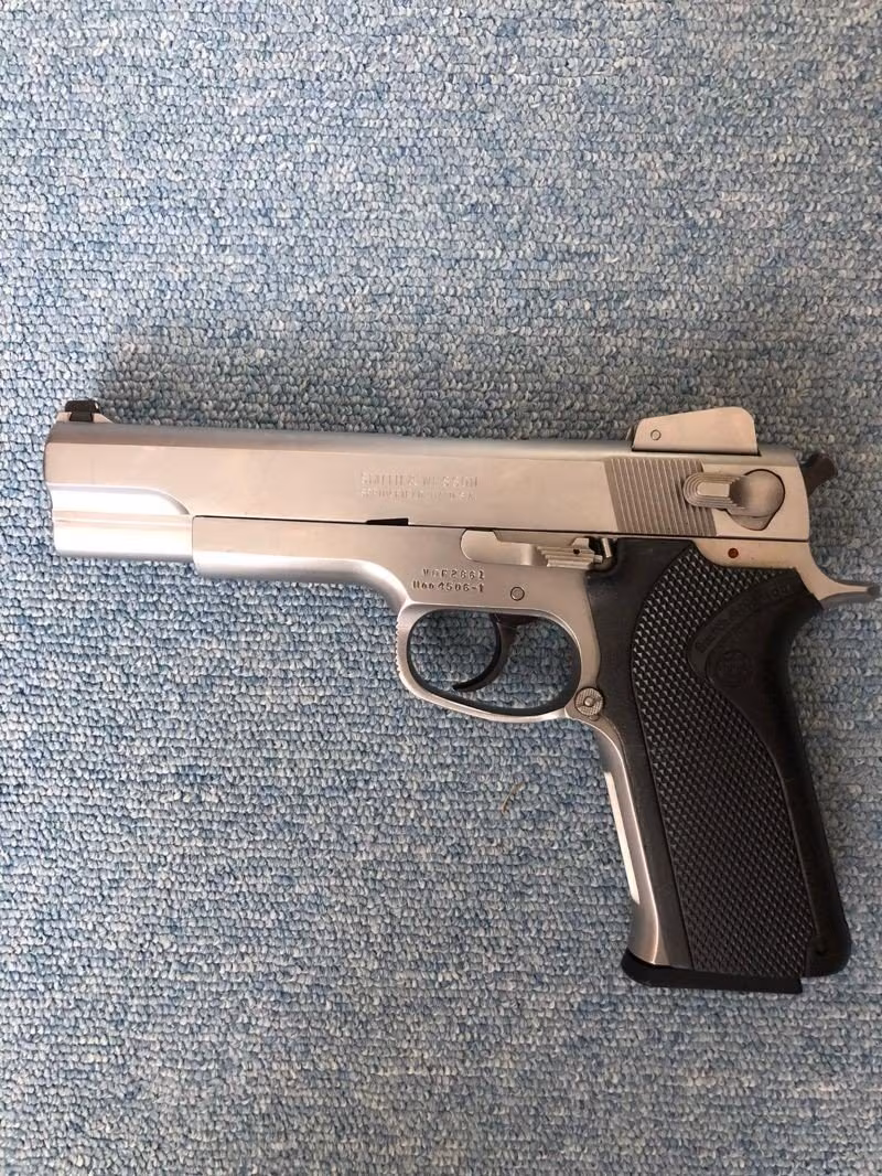 Smith & Wesson 4506-1