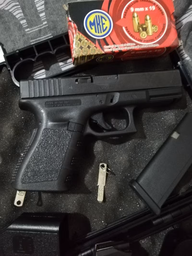 temiz ahahtarlı glock 19