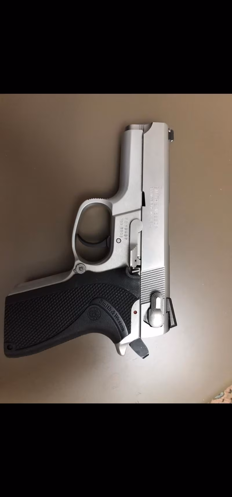 Smith vesson 9mm 6906 çok temiz 12+1