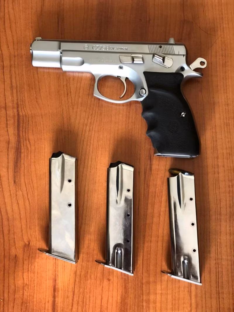 cz 75 Parebellum 9 mm