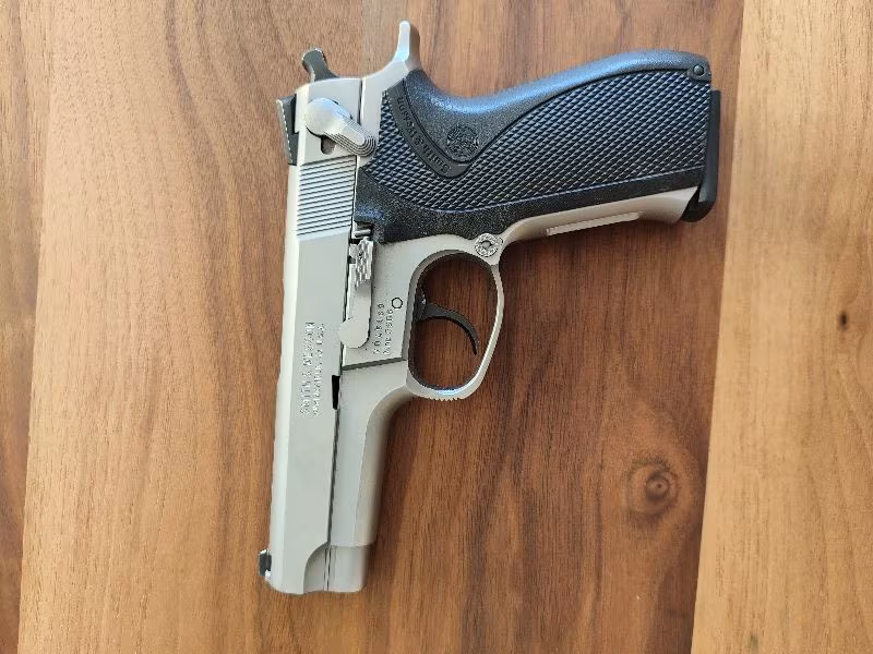 KAMU PERSONELİNDEN SMİTH WESSON 5906