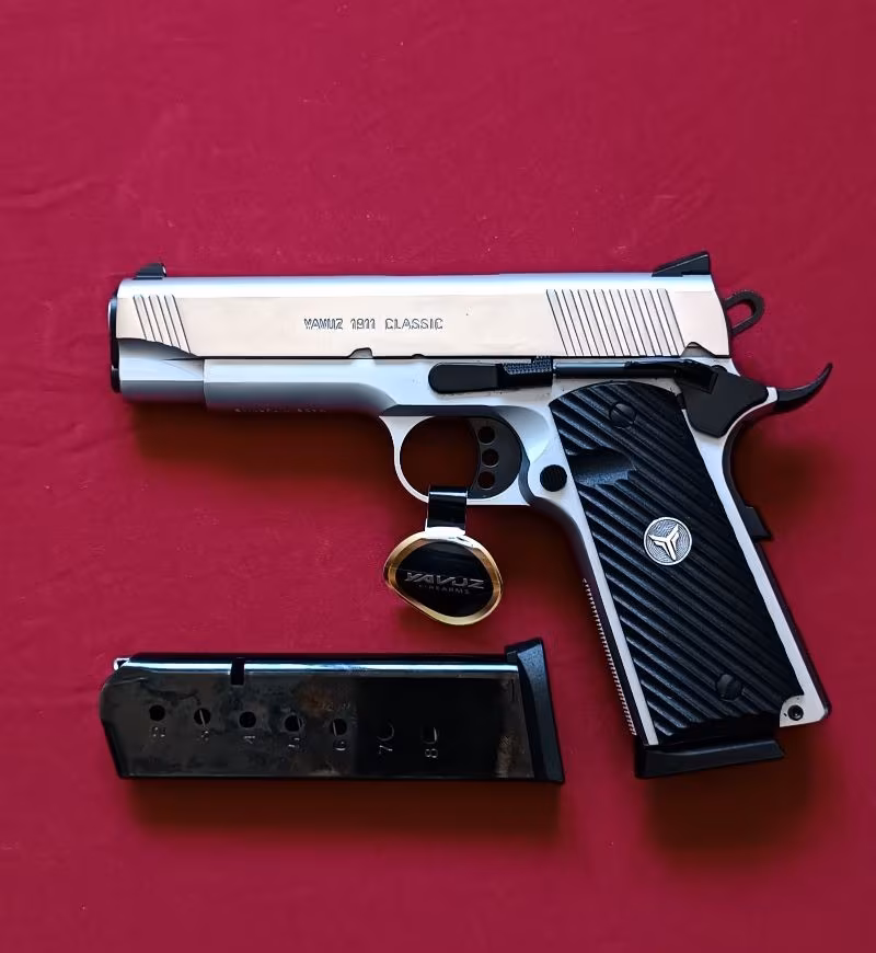 SIFIR KUTUSUNDA,HİÇ KULLANILMAYAN 45 KALİBRE YAVUZ 1911 KLASİK KROM-17.000 TL.