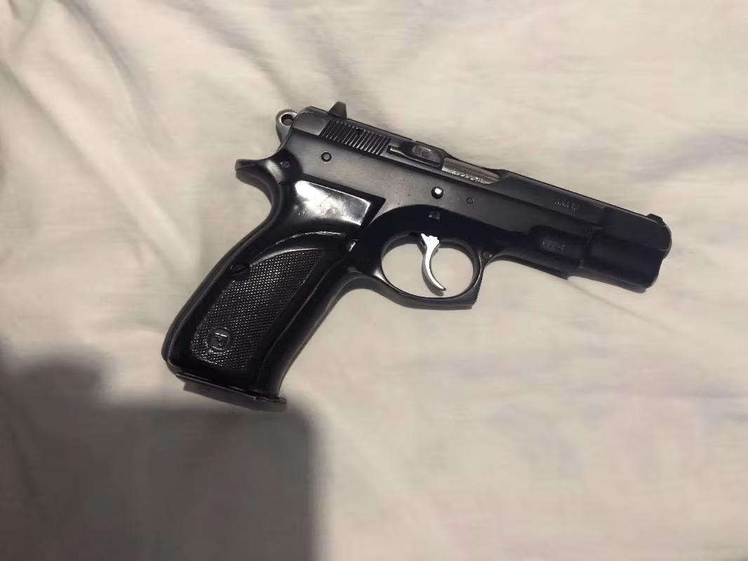 Emekli polisten CZ75 B.