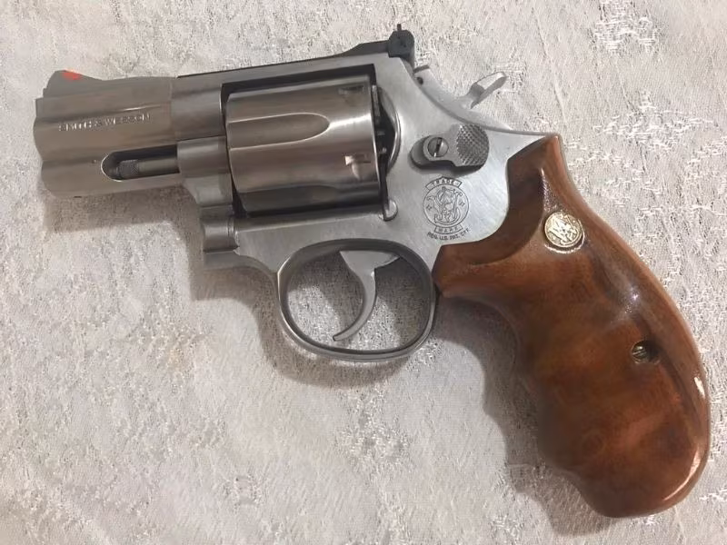 BAYAN AVUKATTAN ORJİNAL SMITH WESSON 357 MAGNUM