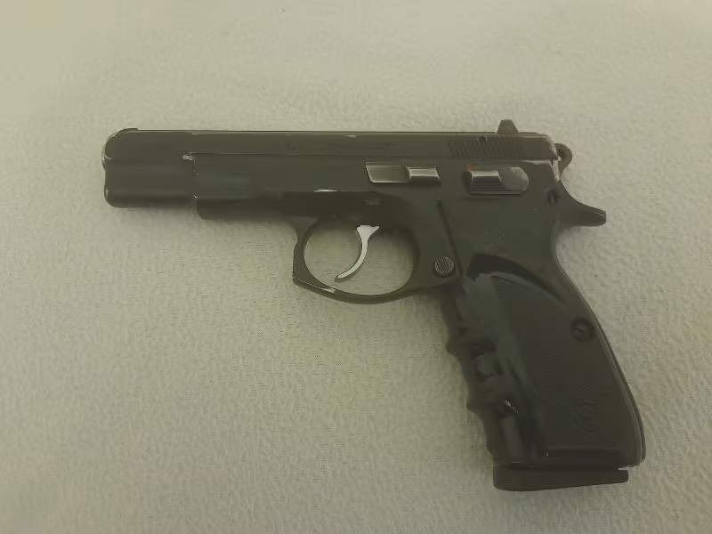 Emekli Polis  Orjinal CZ 75 B Luger