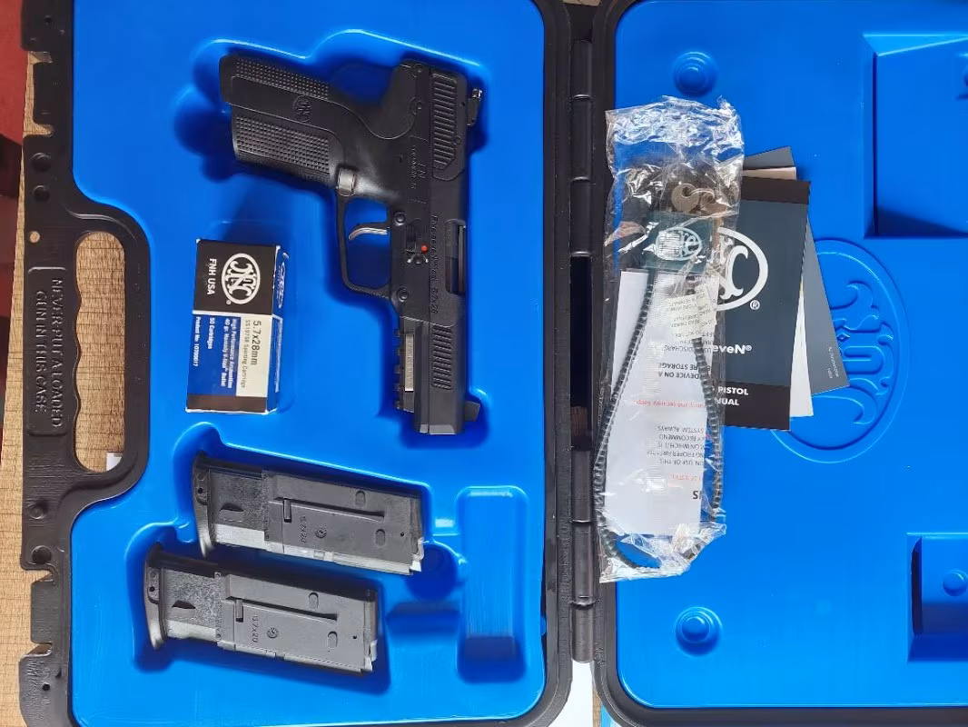 0 silah Fn Five Seven 5.7 x28 mm