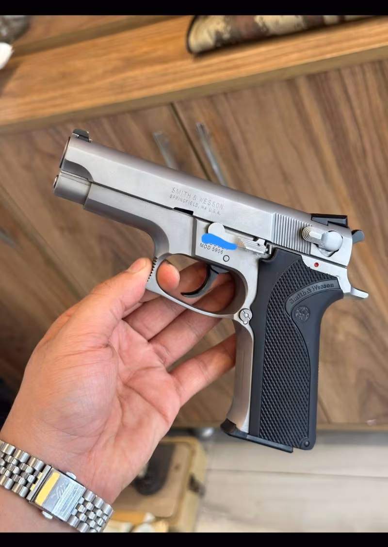 SMİTH WESSON 5906  2 ŞARJÖR HATASIZ SIFIR GİBI