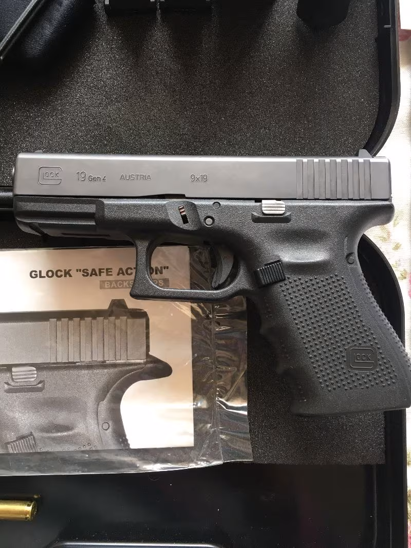 GLOCK 19 GEN 4 SIFIRDAN FARKSIZ TERTEMİZ HATASIZ