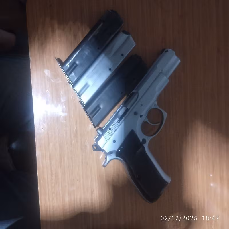 Sahibinden satılık ruhsatlı 1993 model cz75 tabanca