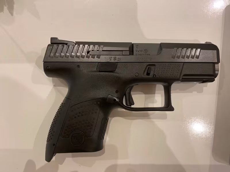 CZ p10s