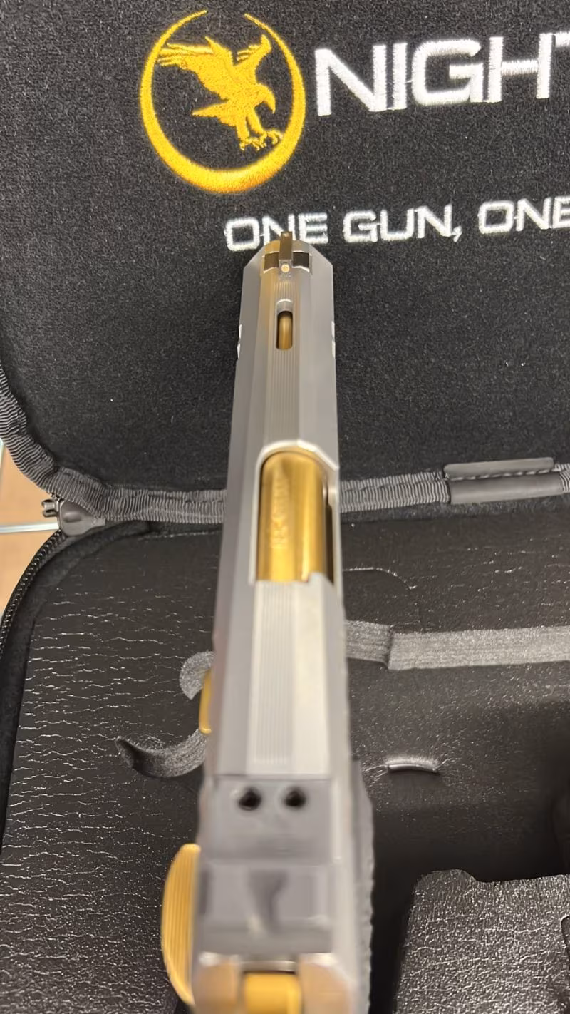 NİGHTHAWK CUSTOM VİCE PRESİDENT