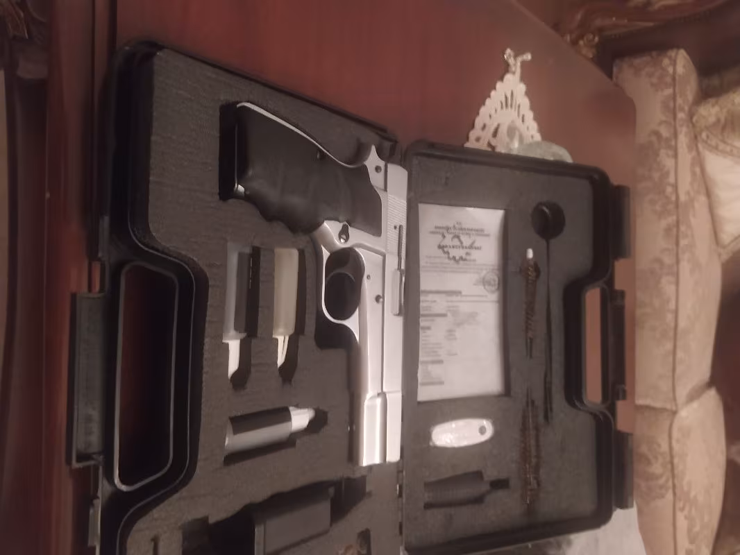 14 lu Browning emekli Polisten