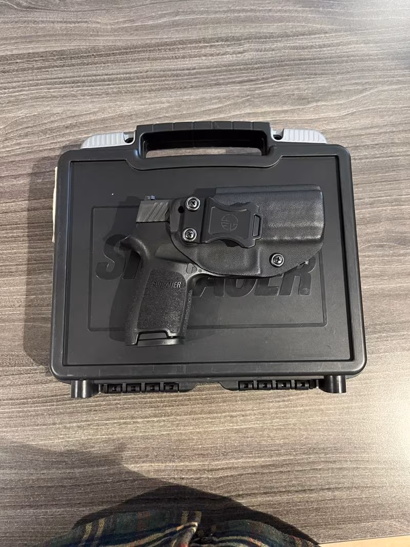 SIG SAUER P320C+ÖZEL ÜRETİM İÇ TAŞIMA KYDEX KILIF(RED DOT UYUMLU)