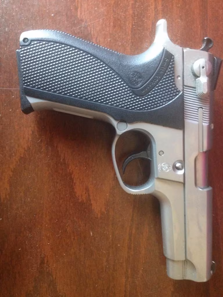 Memurdan taşımalı smith wesson