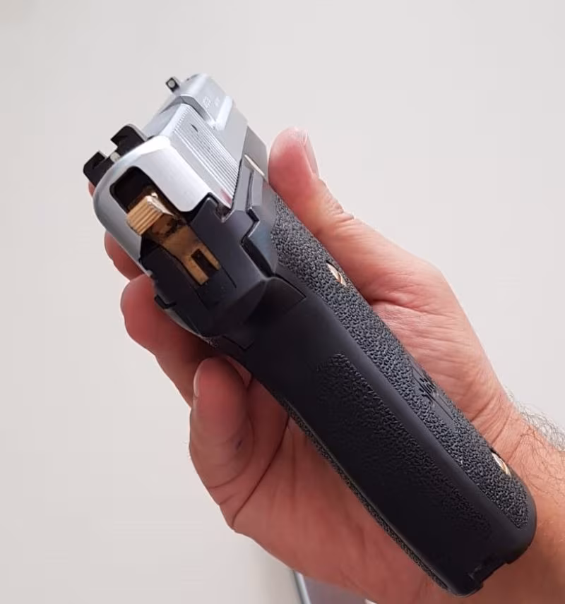 Sig Sauer P226 15+1