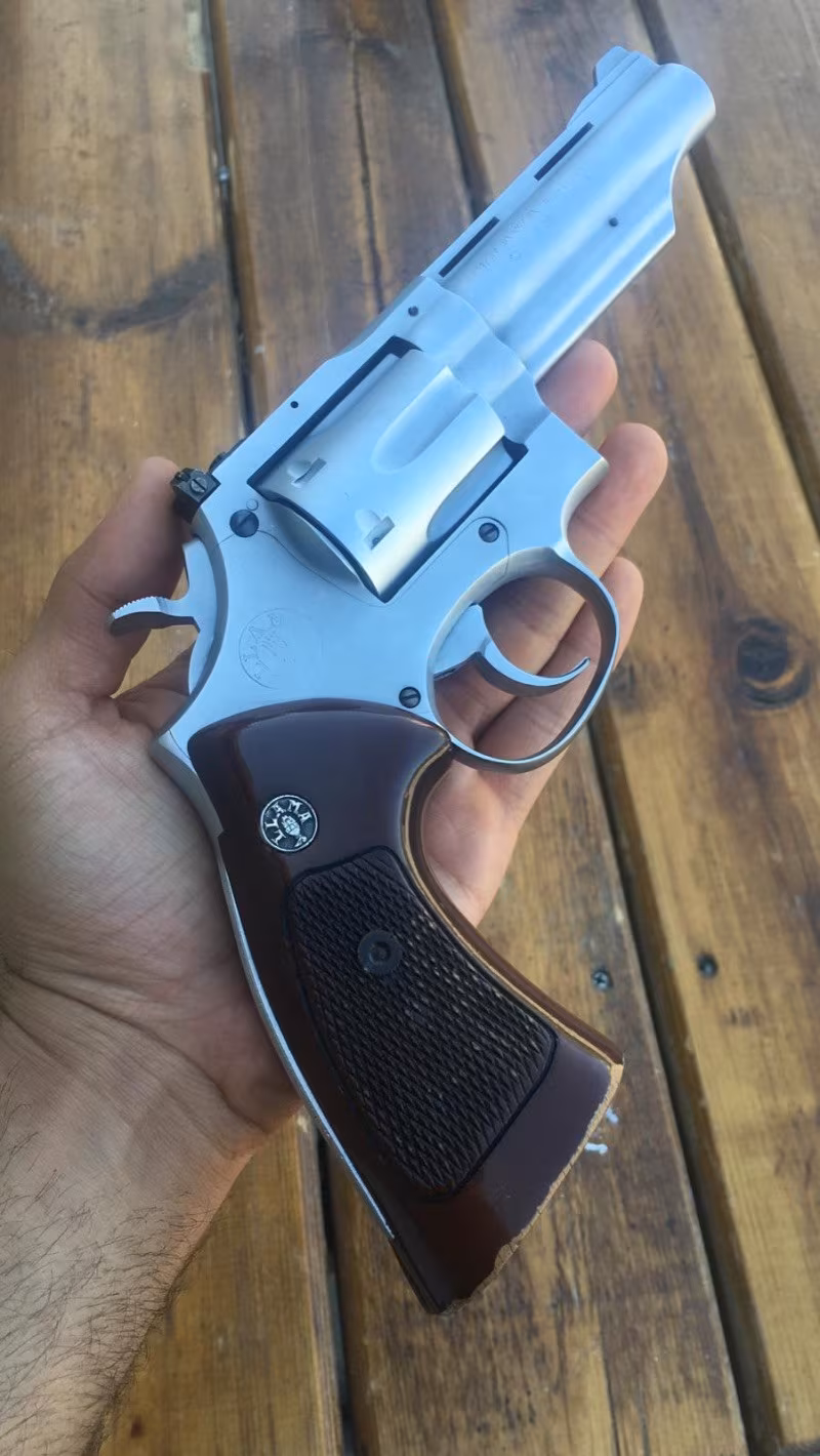 357 magnum Llama
