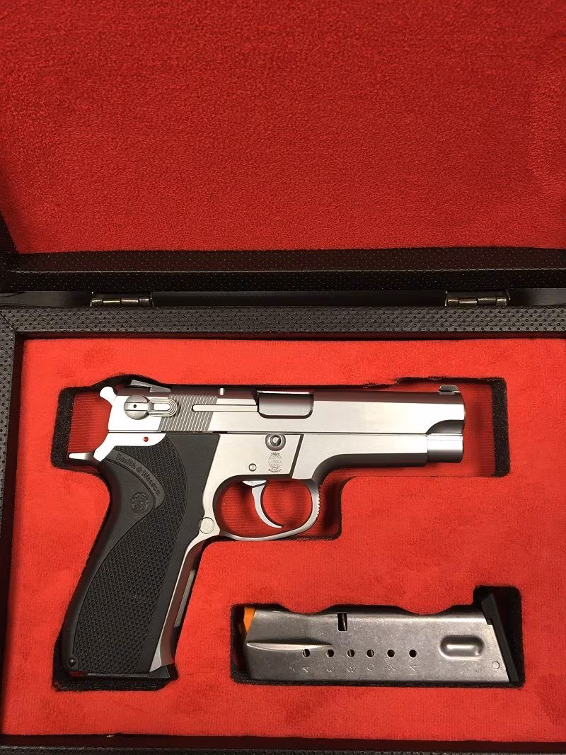 S.WESSON 5906 SIFIR AYARINDA(ÖZEL SERİ TETİĞİ VE HOROZU KROM)
