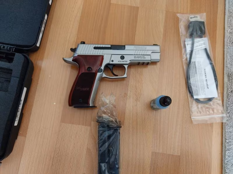 Emniyet personelinden Sig sauer