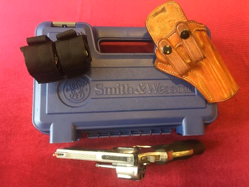Sahibinden Temiz Smith&Wesson 686-6 4" İnç Anahtarlı model