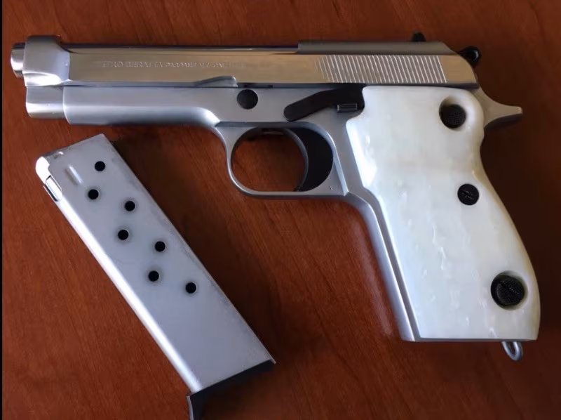 Beretta 9 mm 8+1 krom