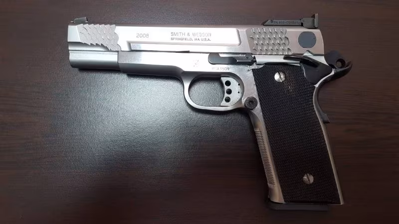 çantasıyla ve 200 adet mermisiyle beraber satılık swit wesson takas olur
