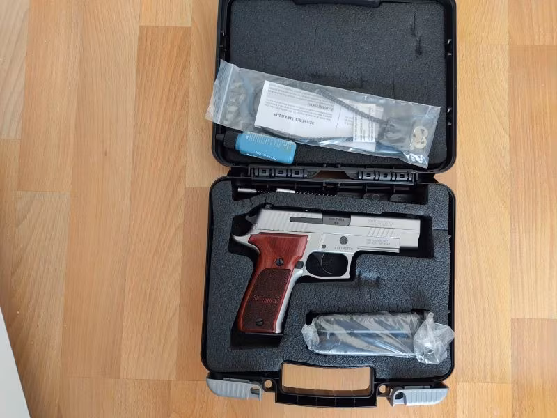 Emniyet personelinden Sig sauer