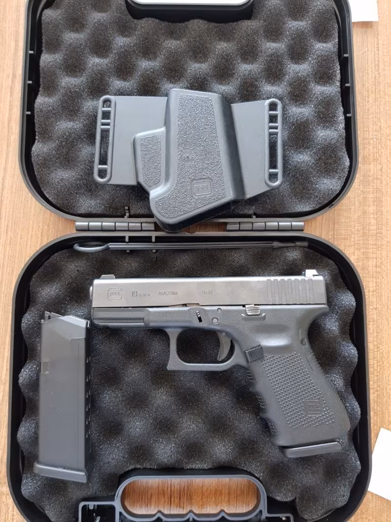 Glock 19 gen4/ Glock19 Gen4/ kutusunda/