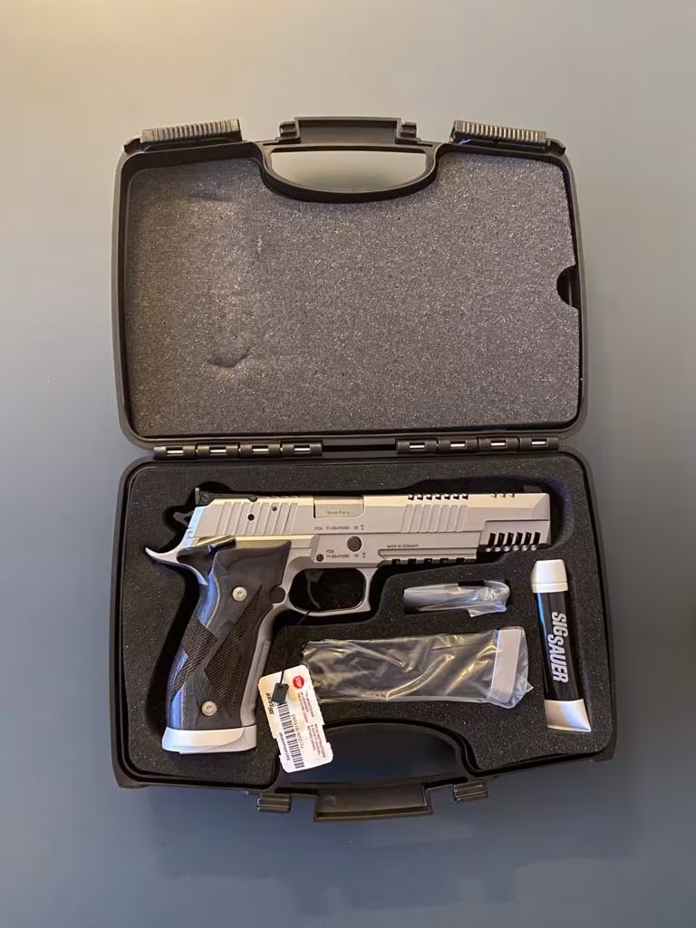Sigsauer P226 X-Six Skeleton