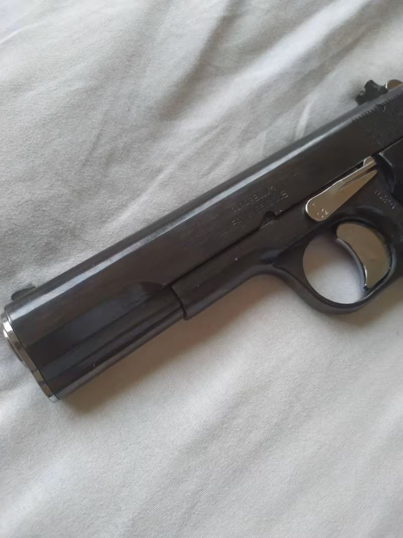 Emekli Albay'dan 9 mm Belcika Browning Parabellum.  Ruhsatsiz satin almak isteyenler, aramasin lutfen.